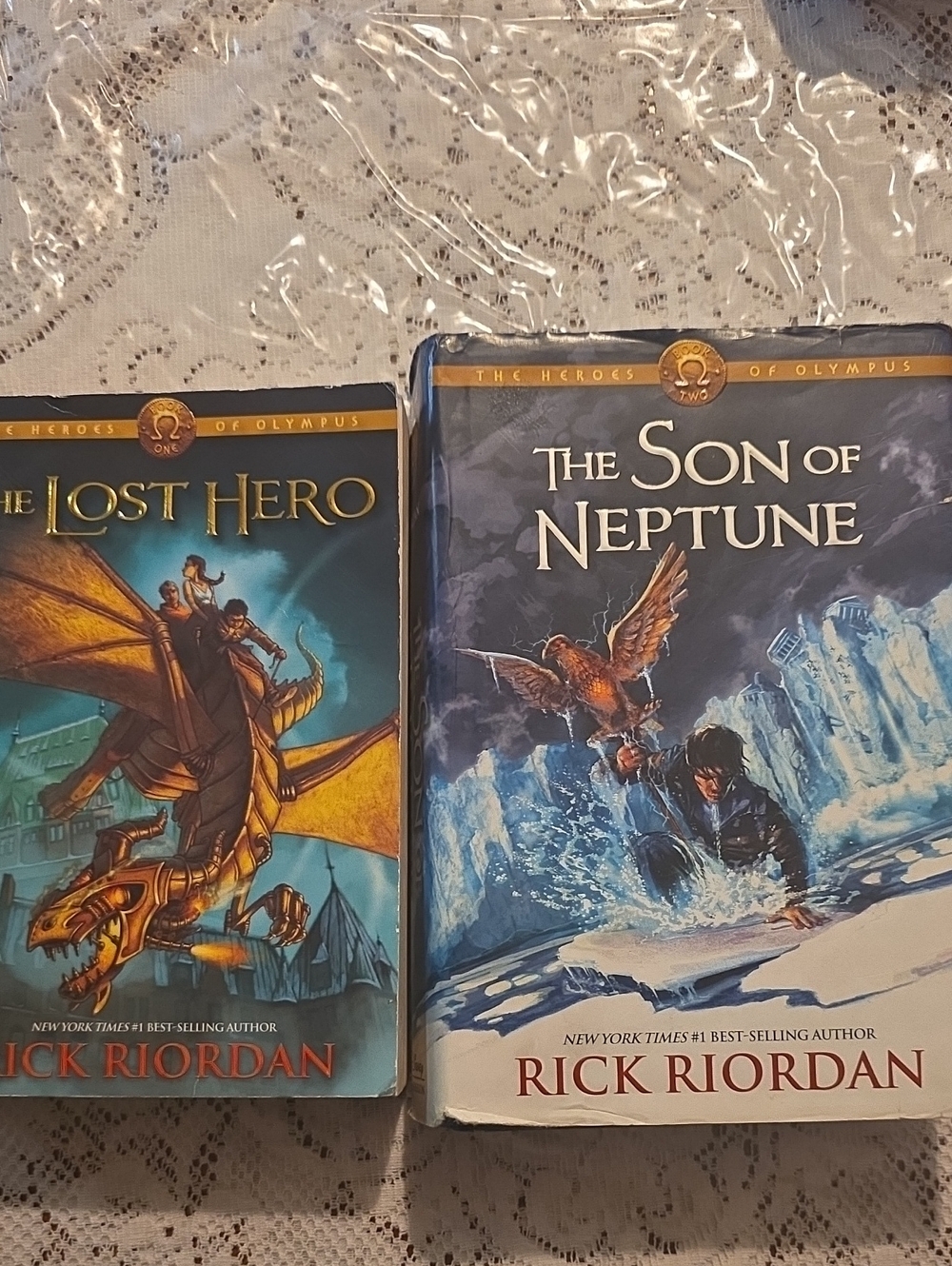 The Heroes Of Olympus Books 1 And 2 - The Lost Hero & The Son Of Neptune